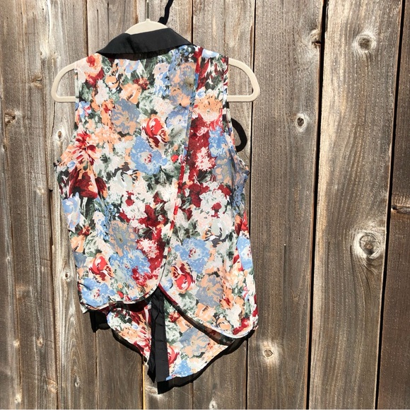 Mauve floral sleeveless top size large - Picture 14 of 16